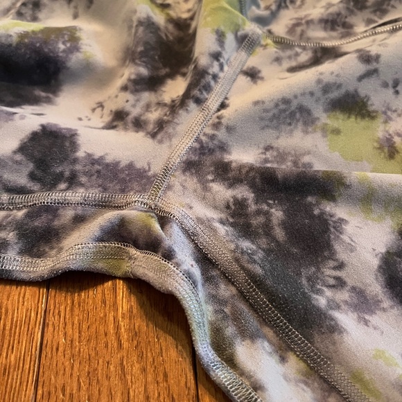 Lululemon align leggings - size 6 - Picture 3 of 4